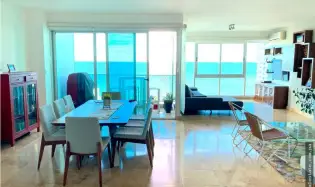 Venta de Apartamento en PH Titanium, Costa del Este