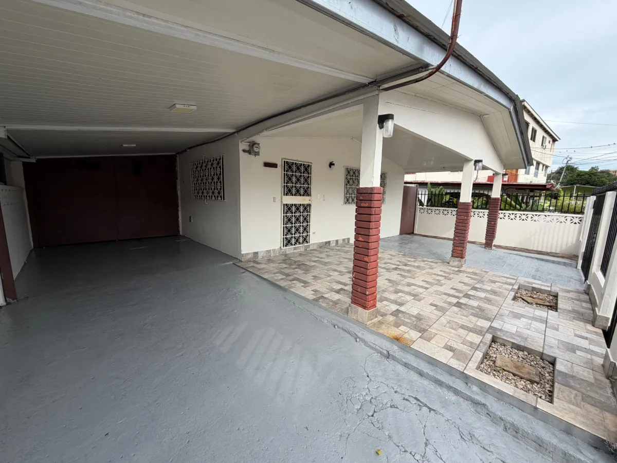 House for sale in Villa Cáceres (Bethania)