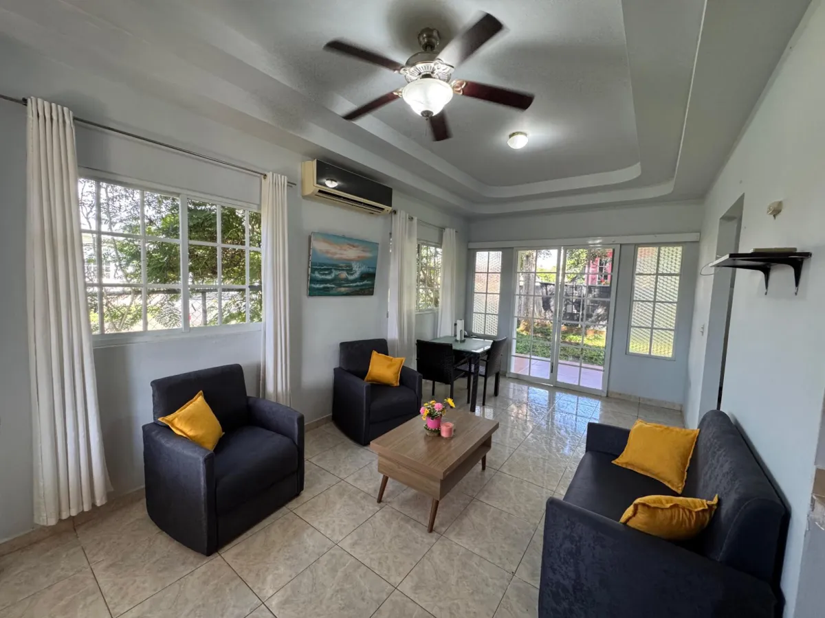 HOUSE FOR SALE ON BOULEVARD DE LAS TABLAS