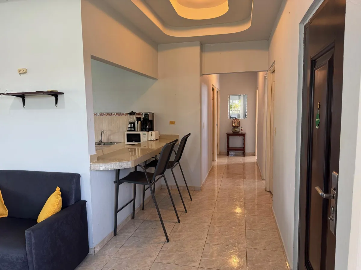 HOUSE FOR SALE ON BOULEVARD DE LAS TABLAS