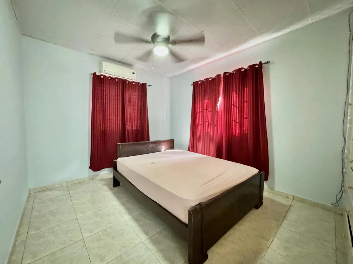 HOUSE FOR SALE ON BOULEVARD DE LAS TABLAS