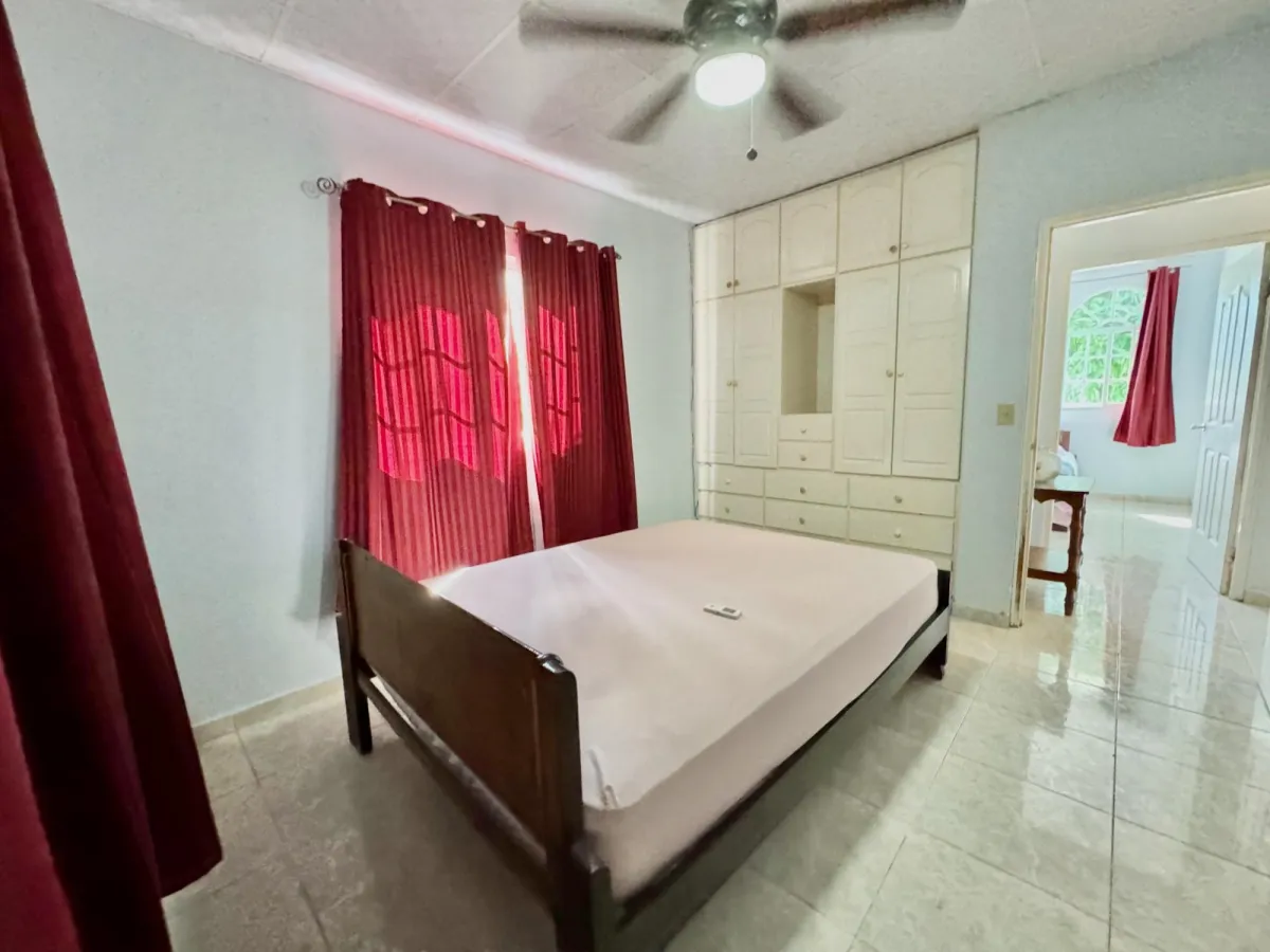 HOUSE FOR SALE ON BOULEVARD DE LAS TABLAS