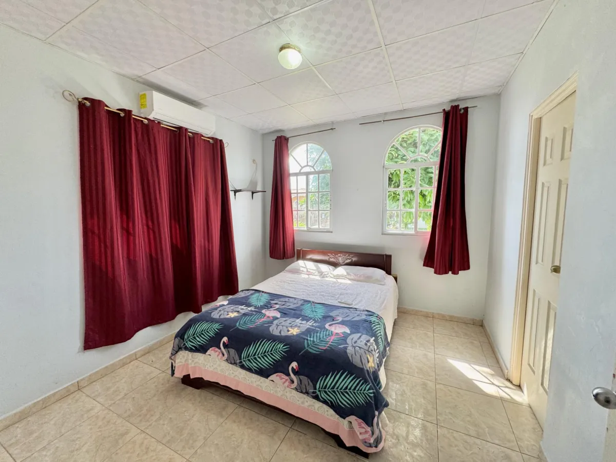 HOUSE FOR SALE ON BOULEVARD DE LAS TABLAS