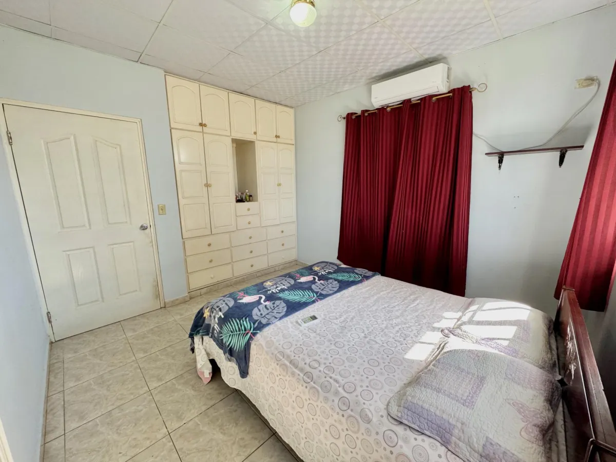 HOUSE FOR SALE ON BOULEVARD DE LAS TABLAS