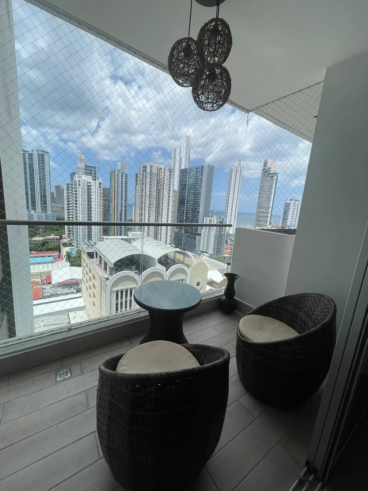 Apartment for rent in Altamira Residences Bella Vista
