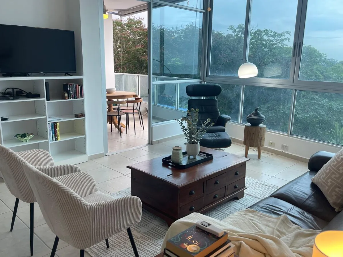 Apartamento de 2 habitaciones en PH Coronado Bay lado del amanecer