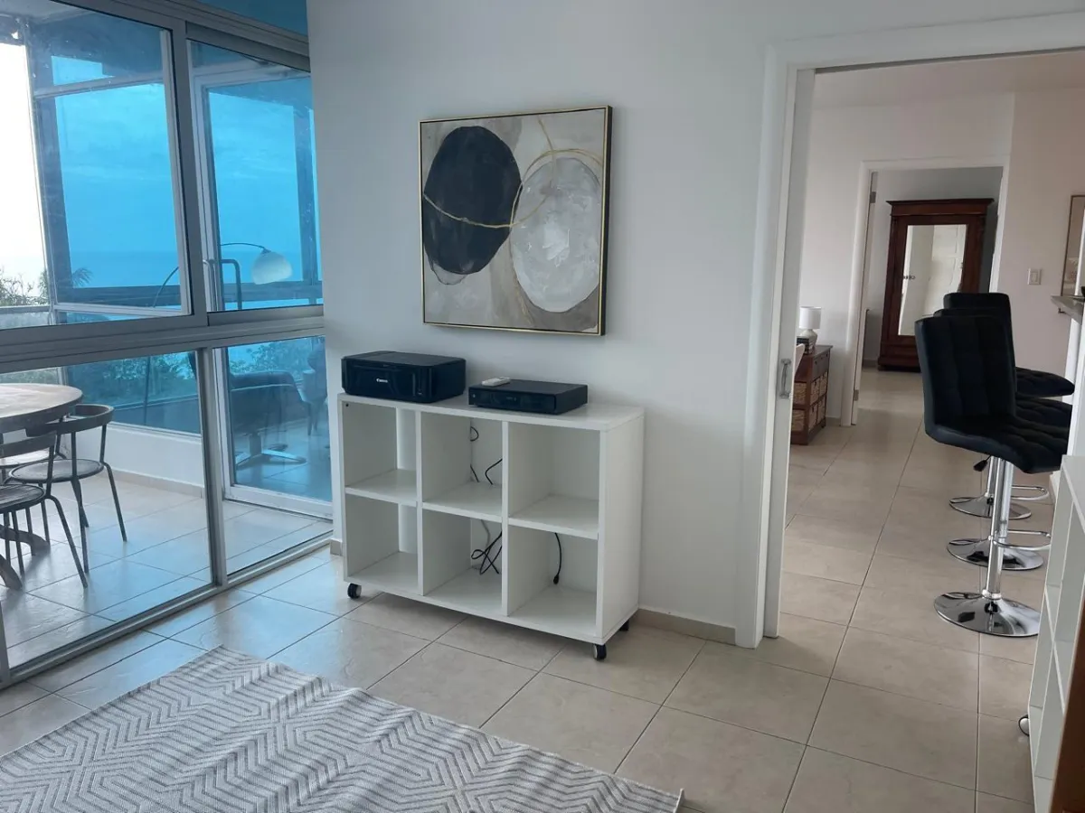 Apartamento de 2 habitaciones en PH Coronado Bay lado del amanecer