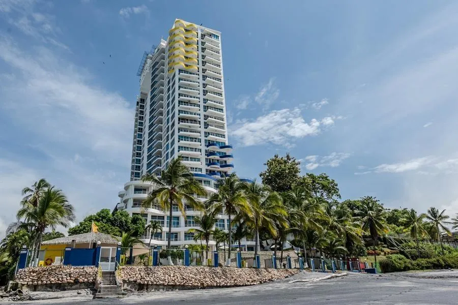2 Bedroom Ph Coronado Bay Sunrise Side Apartment