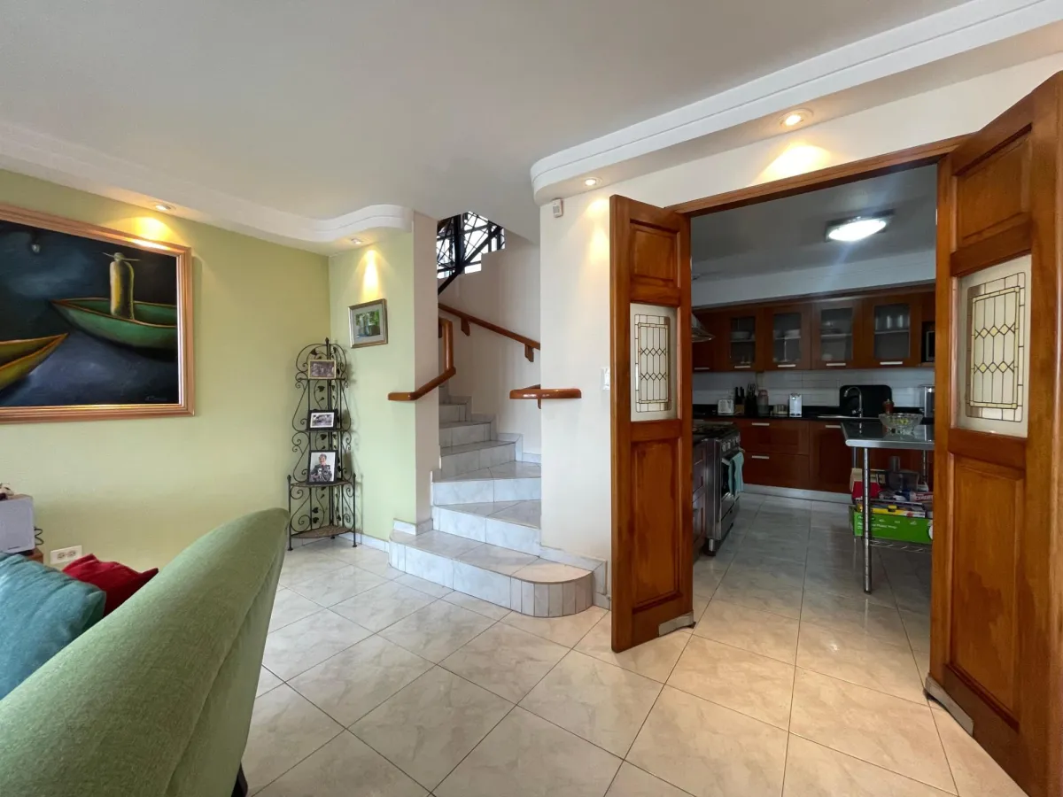SPACIOUS PENTHOUSE FOR SALE IN SAN FRANCISCO