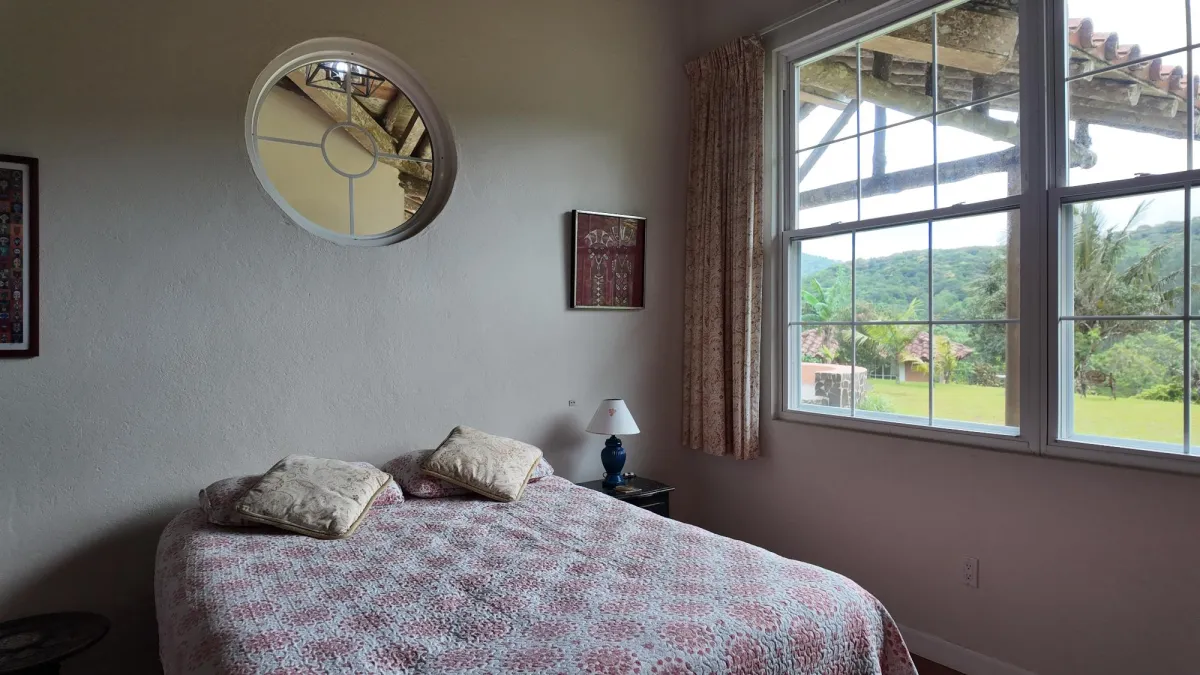 Spacious Home for Sale in Altos del Maria with Pan