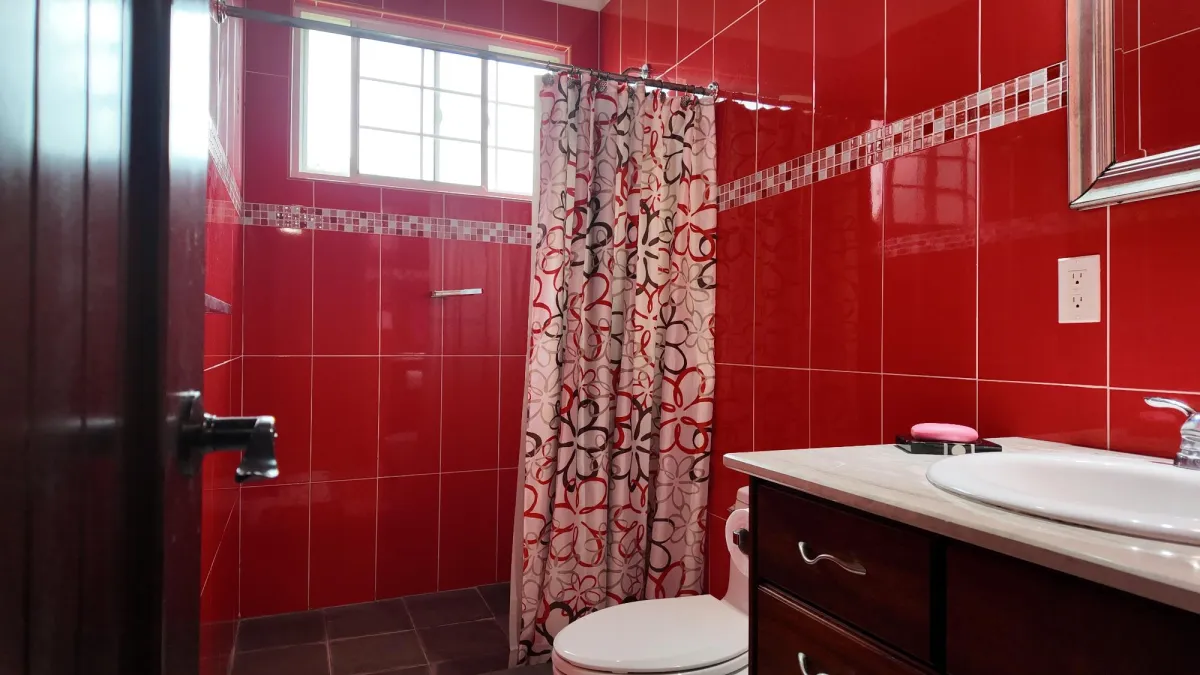 Spacious Home for Sale in Altos del Maria with Pan