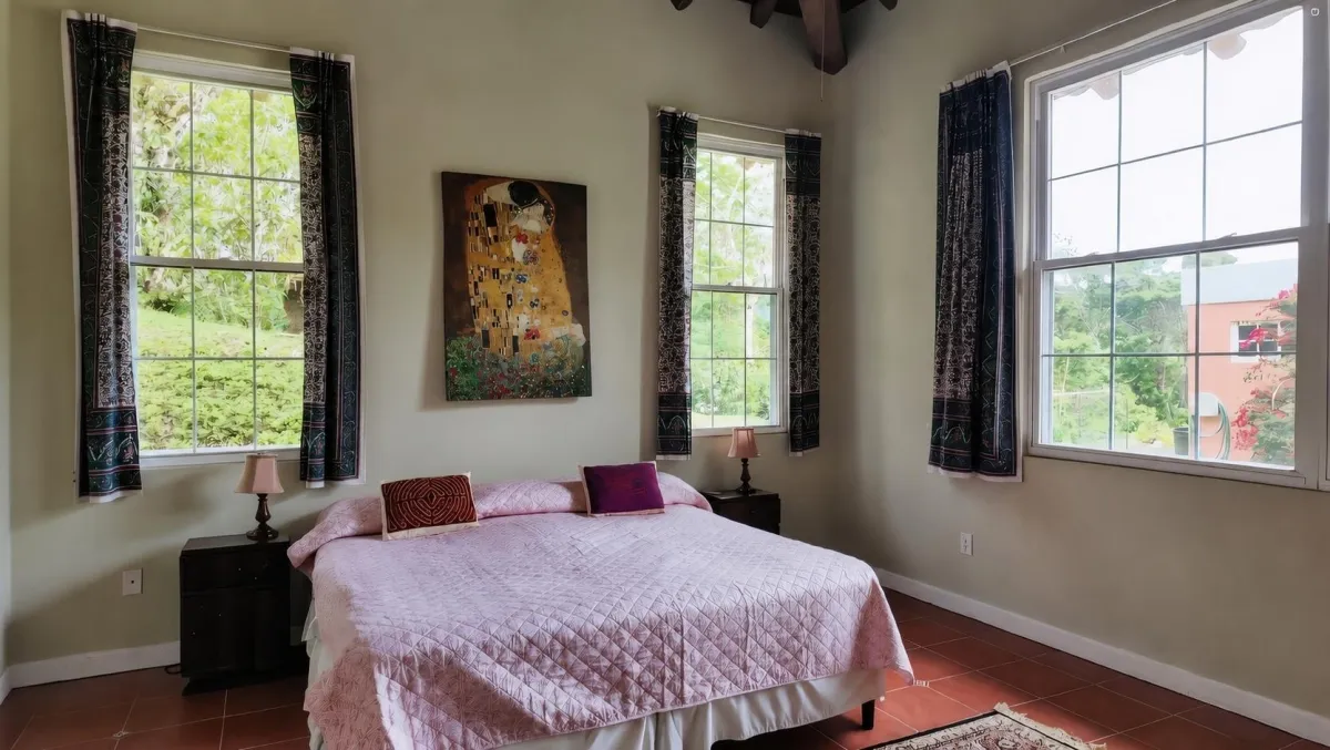 Spacious Home for Sale in Altos del Maria with Pan
