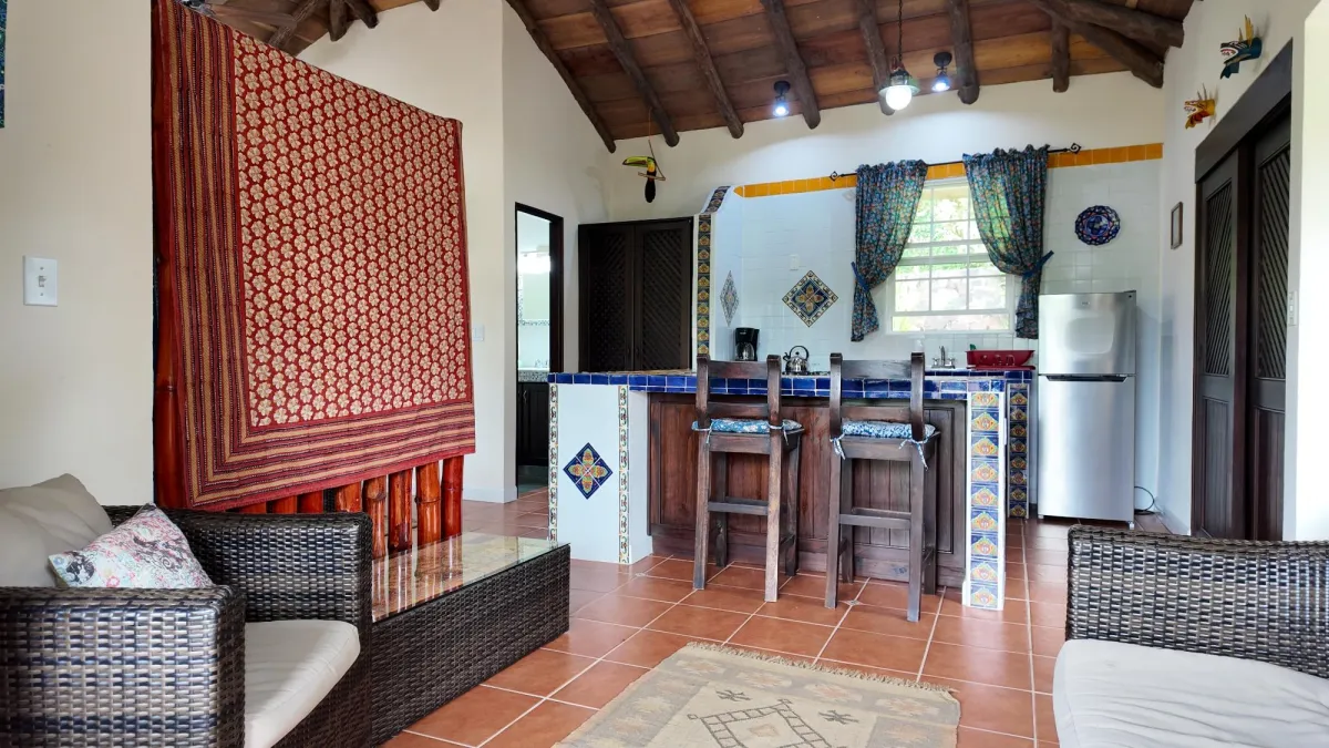 Spacious Home for Sale in Altos del Maria with Pan