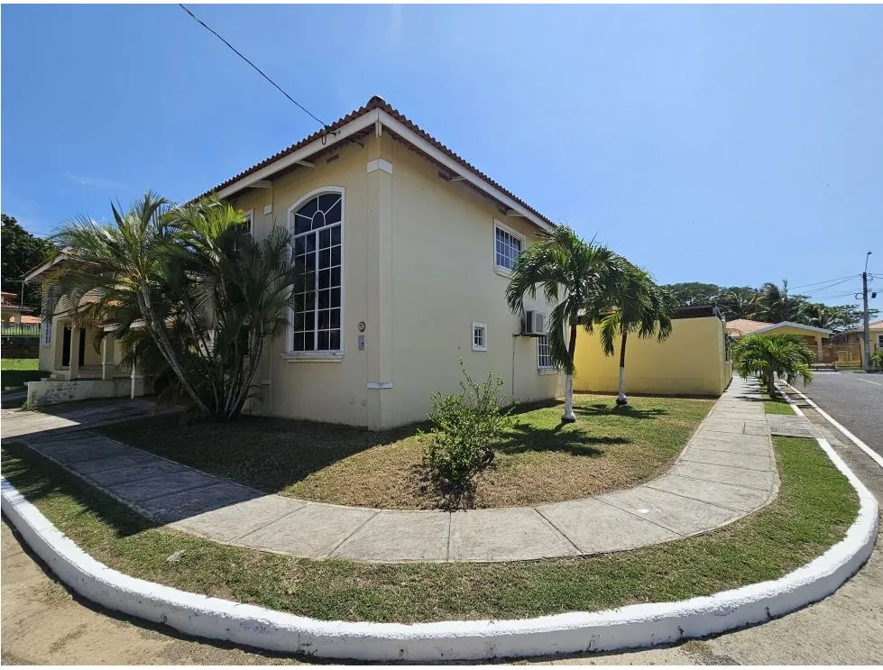 House for sale in Villas del Golf, Chitré. MB