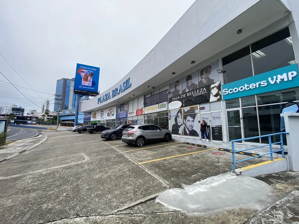 Espace commercial à Via Porras à louer