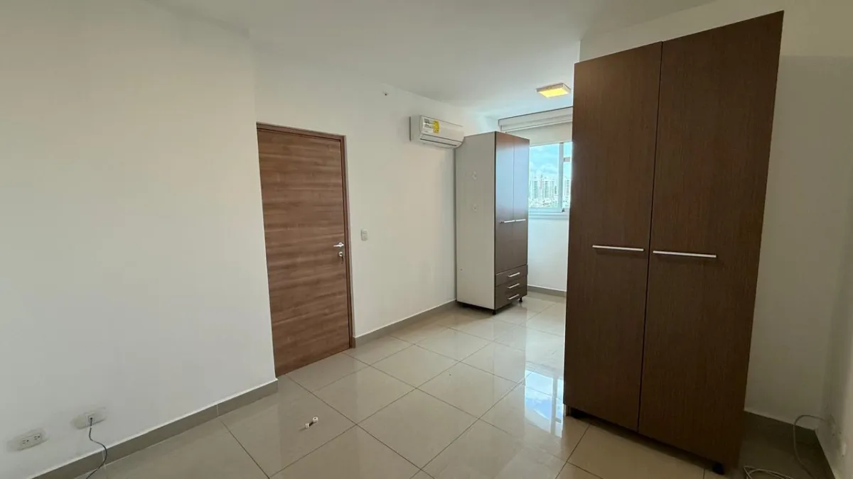 Apartment for sale steps from the metro
