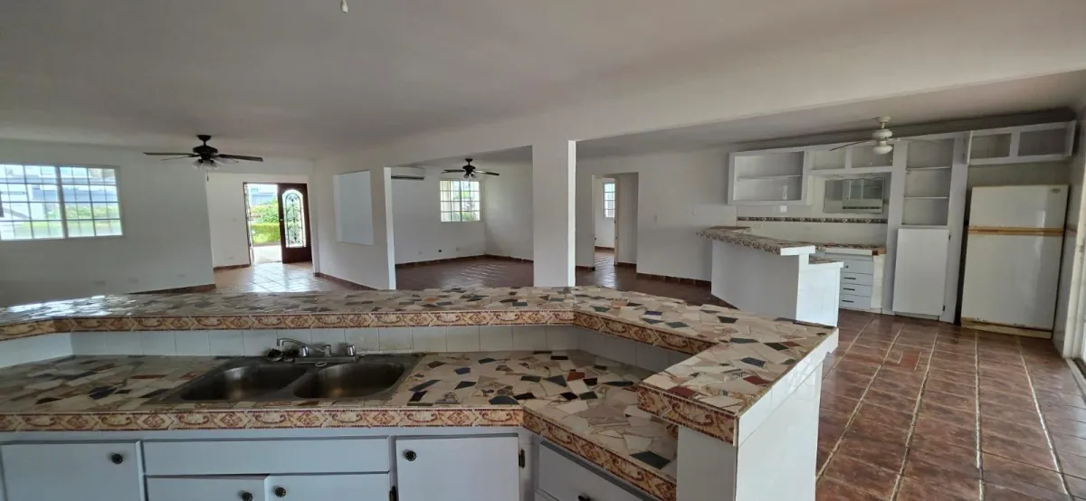 Beach house in Coronado near the sea