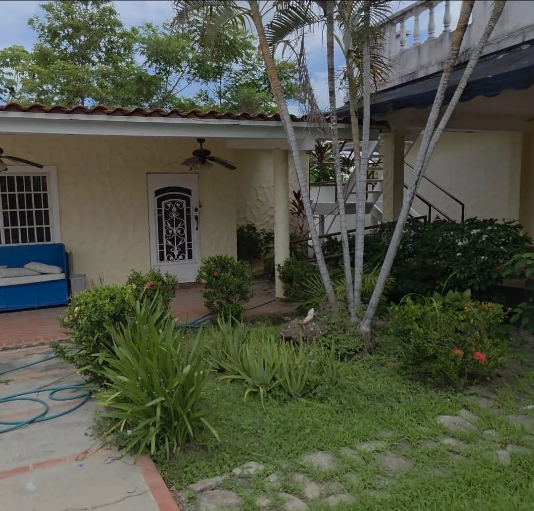 Beach house in Coronado near the sea