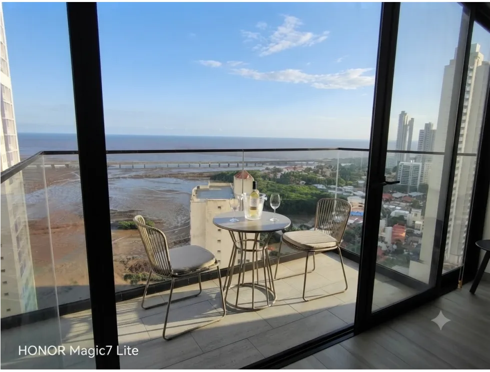 Furnished apartment rental in PH Dovle Cincuentenario | Coco del mar