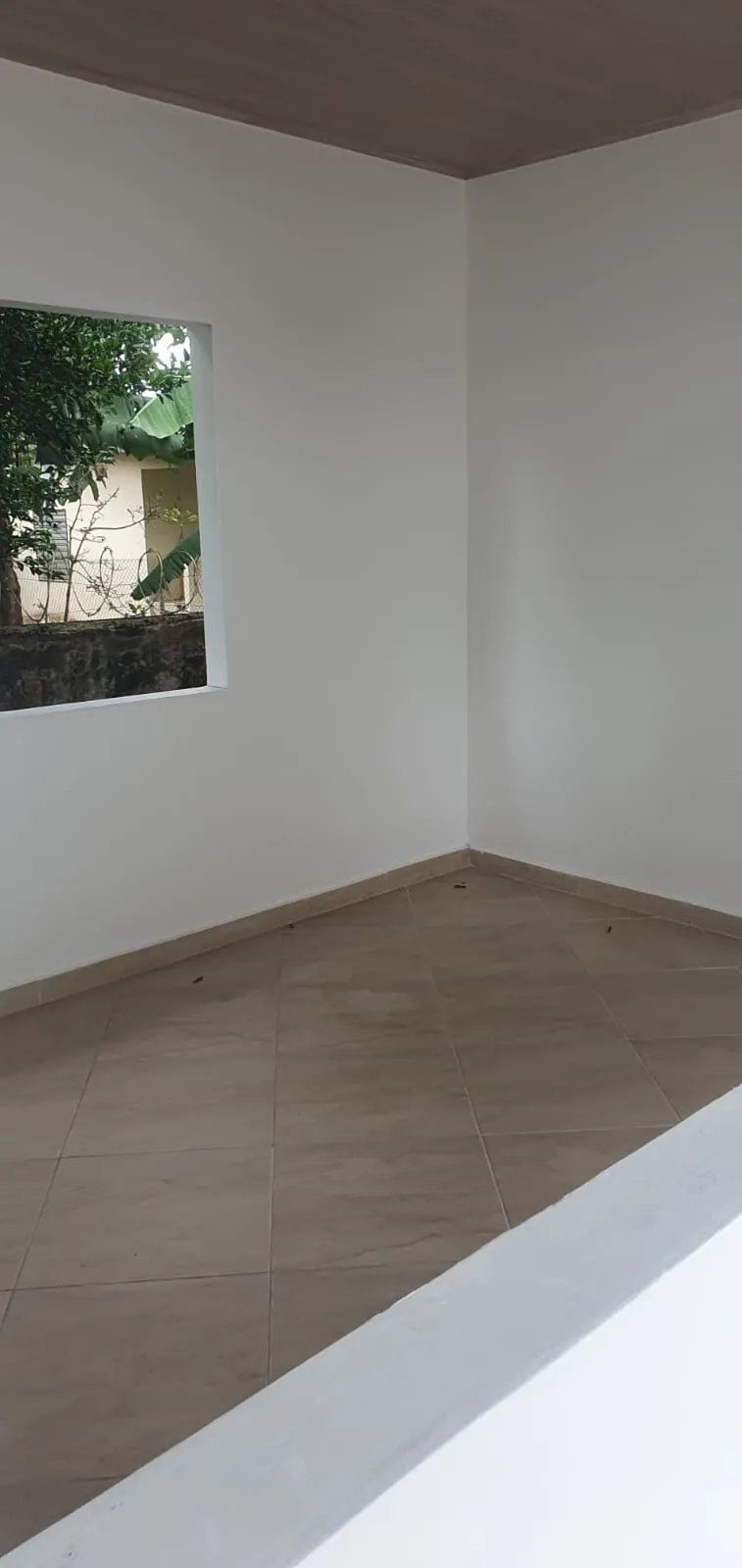 Commercial space for rent in Doleguita