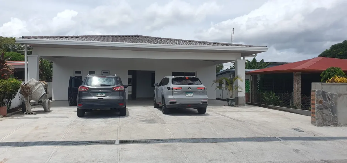 Commercial space for rent in Doleguita