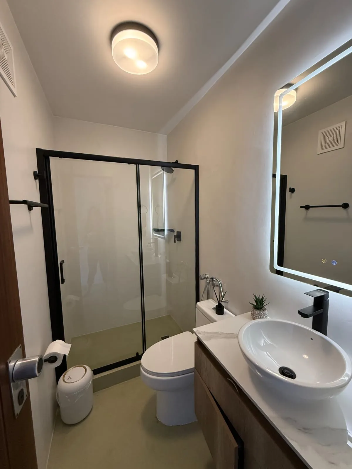 Apartment for Rent in Costa Del Este: 172 square meters, 3.5 bedrooms, 3.5 bathrooms, 2 parking spaces