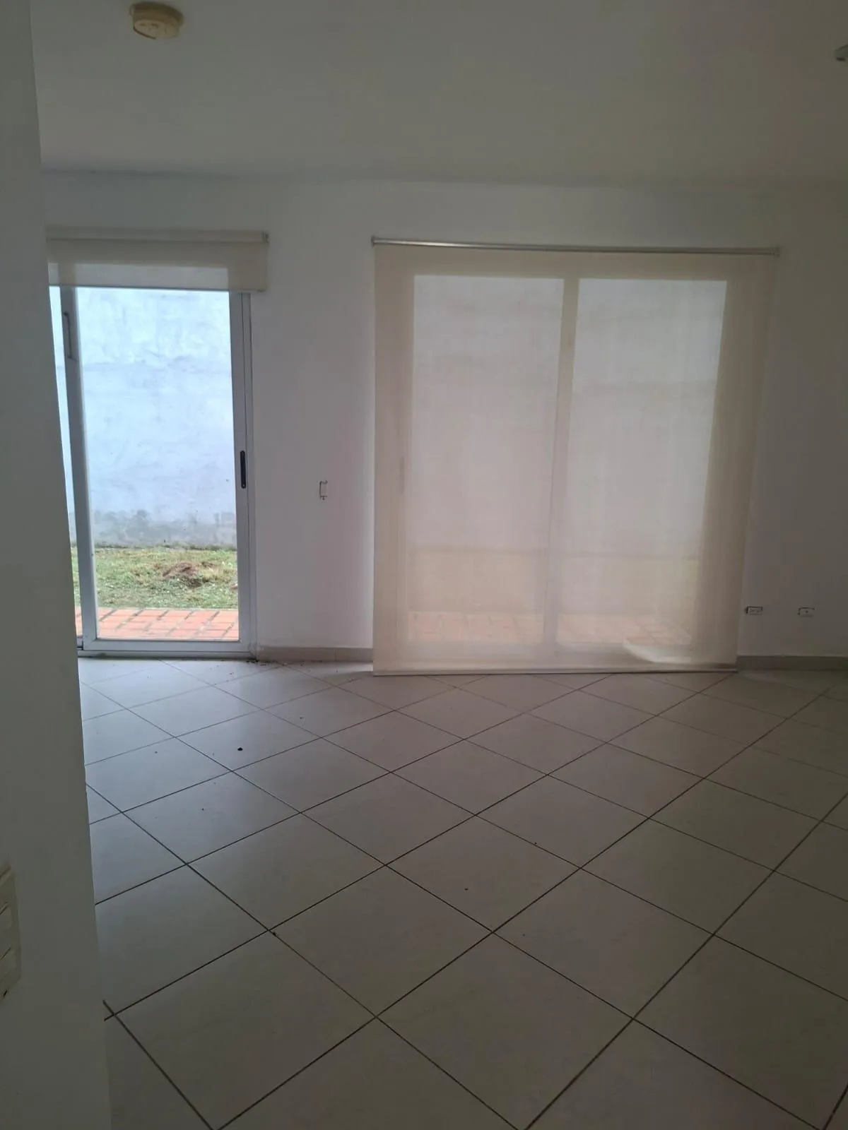 Bank selling house in PH Santillana, Arraiján Cab