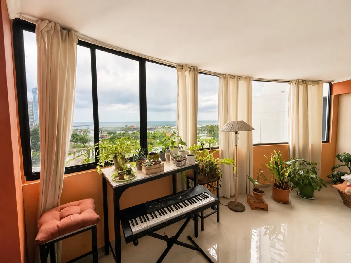 Apartment for rent on Balboa Avenue