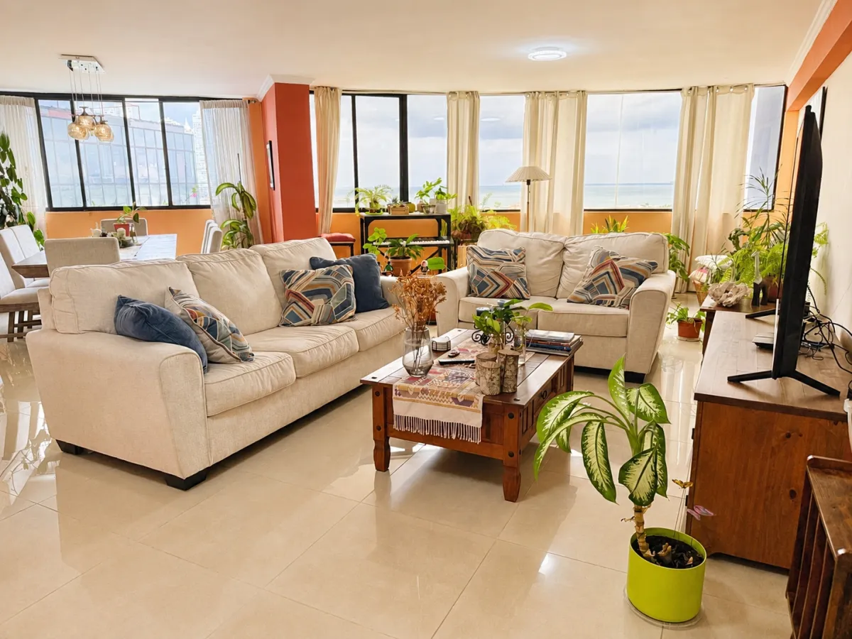 Apartment for rent on Balboa Avenue