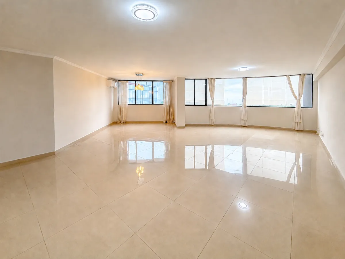 Apartment for rent on Balboa Avenue