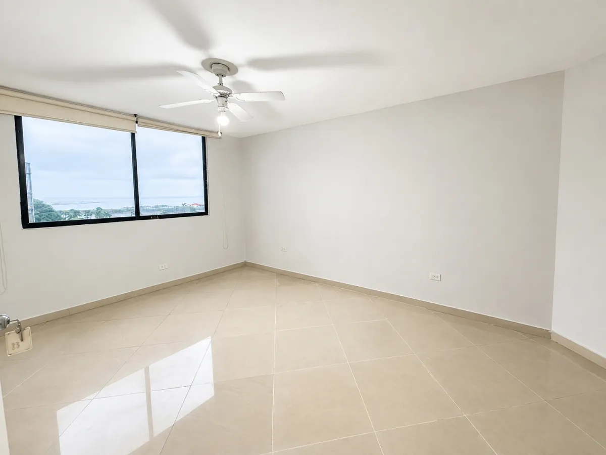 Apartment for rent on Balboa Avenue