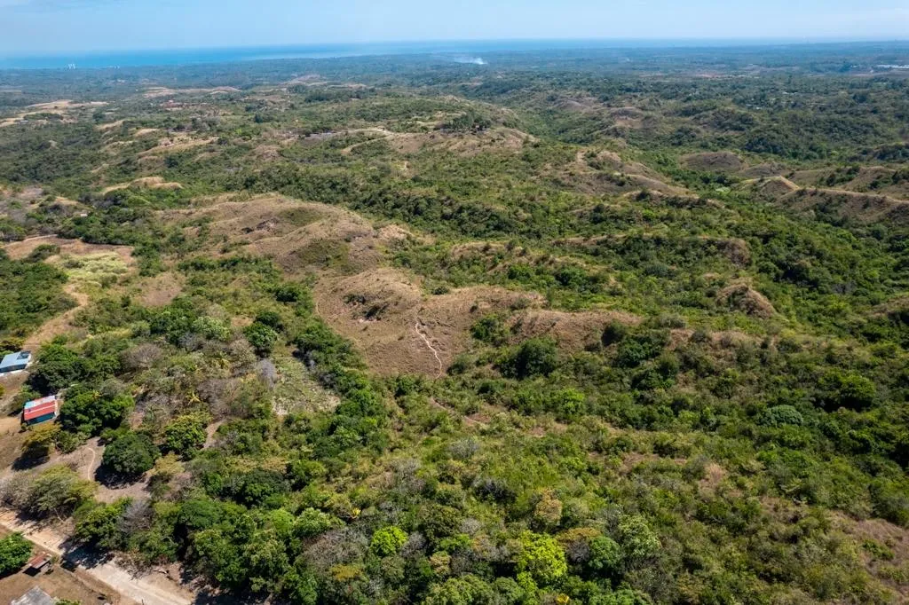 28 Ha Mountain Lot on the way to Anton Valley