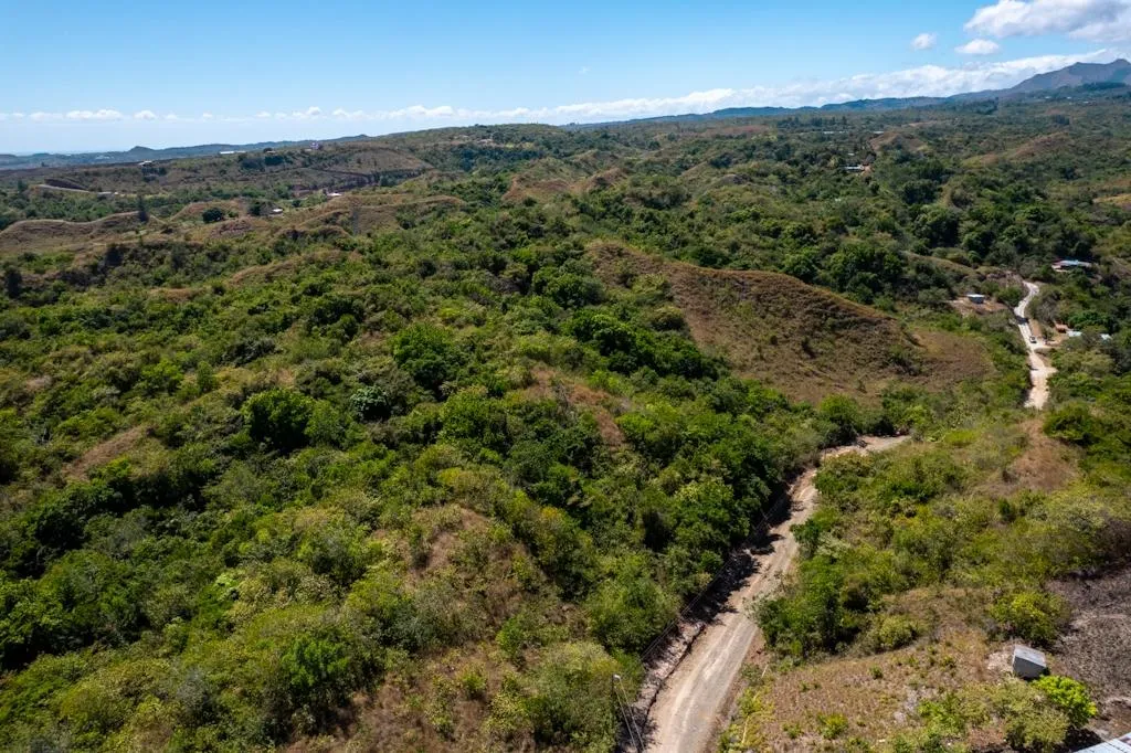 28 Ha Mountain Lot on the way to Anton Valley
