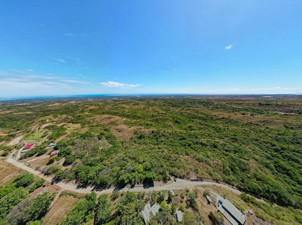28 Ha Mountain Lot on the way to Anton Valley