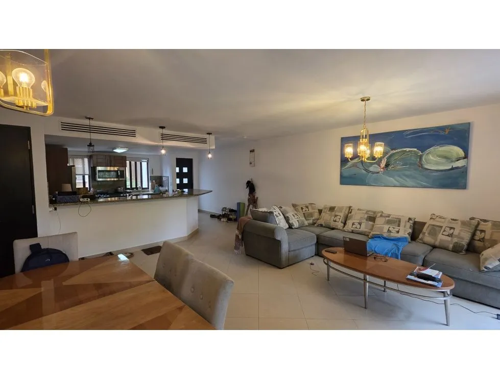 Se Alquila Apartamento en Ph Embassy Club Clayton
