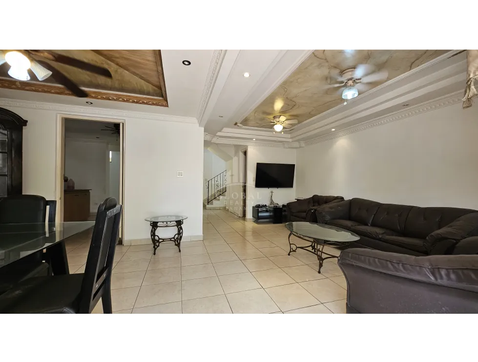 Furnished Duplex House for Sale in Dorado Lakes, Condado del Rey