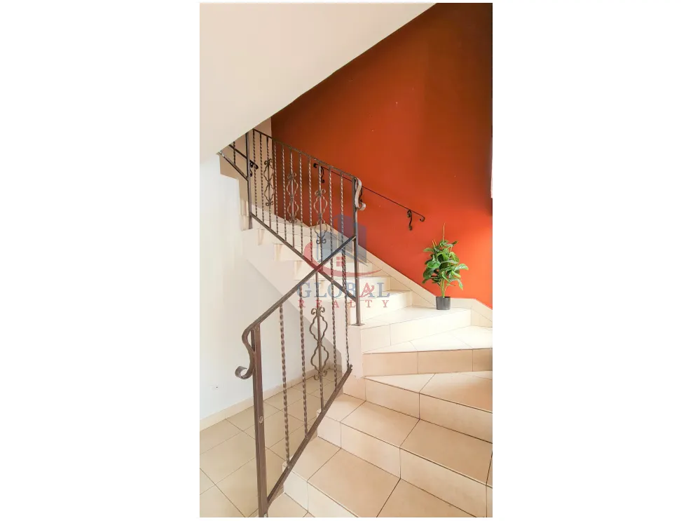 Sale of Beautiful House in Dorado Lakes, Condado del Rey