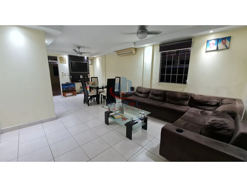 Venta de Casa en Dorado Lakes Condado del Rey