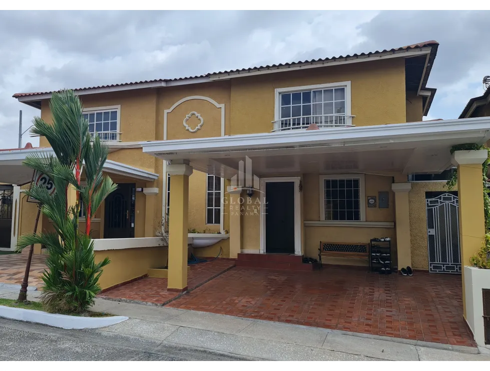 House for Sale in Dorado Lakes, County of the King