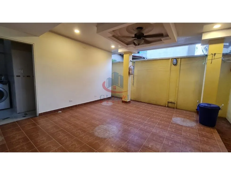 House for Sale in Dorado Lakes, County of the King