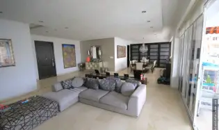 Alquiler de Apartamento en PH Terranova, En El Cangrejo