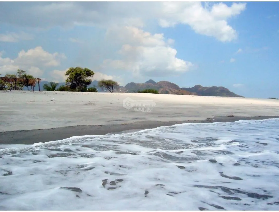 SE VENDE TERRENO EN GORGONA PLAYA MALIBÚ 1000M FRENTE AL MAR