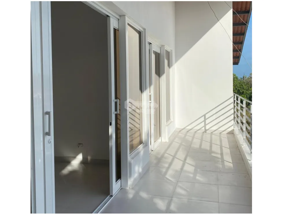 SE VENDE CASA EN NUEVA GORGONA  226 M2 DOS NIVELES CON BALCON