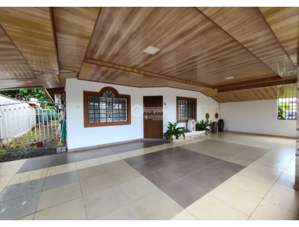 屋 在 Chitre 出售