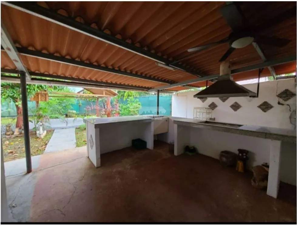 屋 在 Chitre 出售