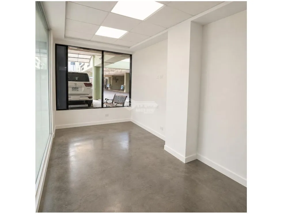 Espace commercial à Marbella à louer