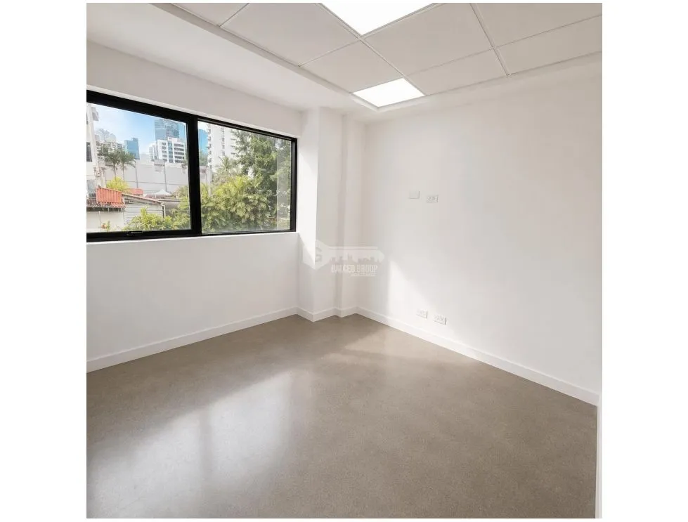 Espace commercial à Marbella à louer