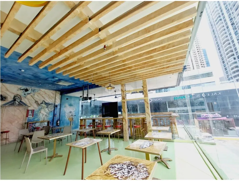 Avenida Balboa / Commercial Space / Balboa Boutiques / 111m² / Corner Unit