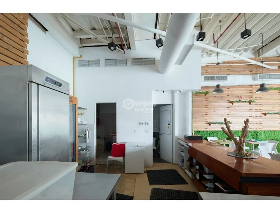 BALBOA AVENUE / COMMERCIAL SPACE / BALBOA BOUTIQUES / 147M / CORNER UNIT