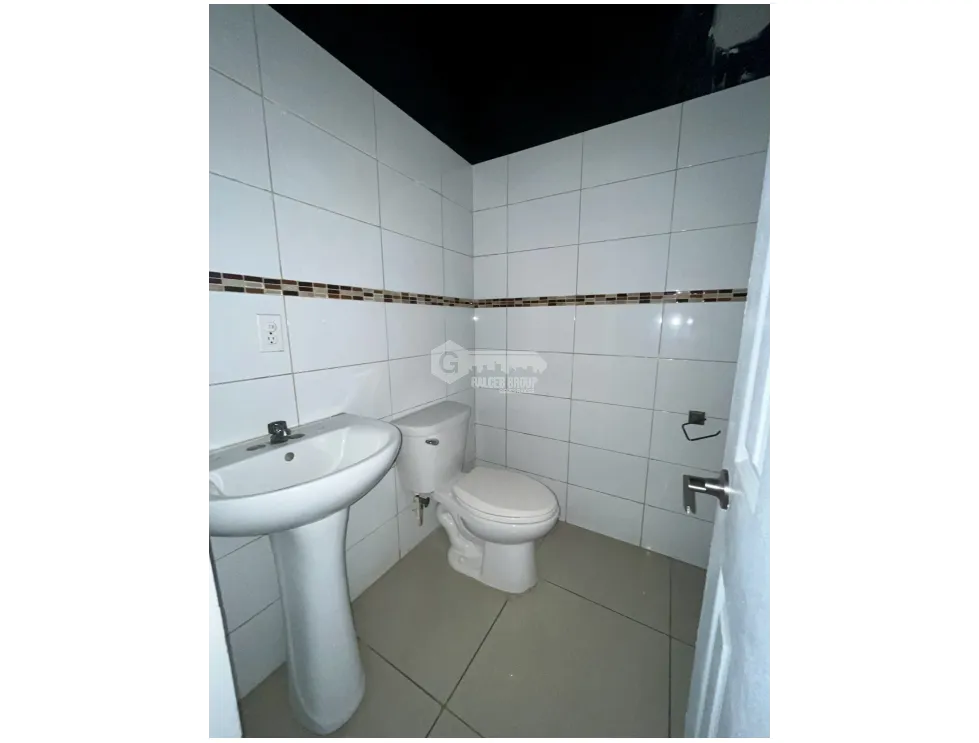 Commercial Space for rent in Via Porras